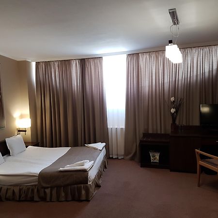 Art Hotel Varna Exterior photo
