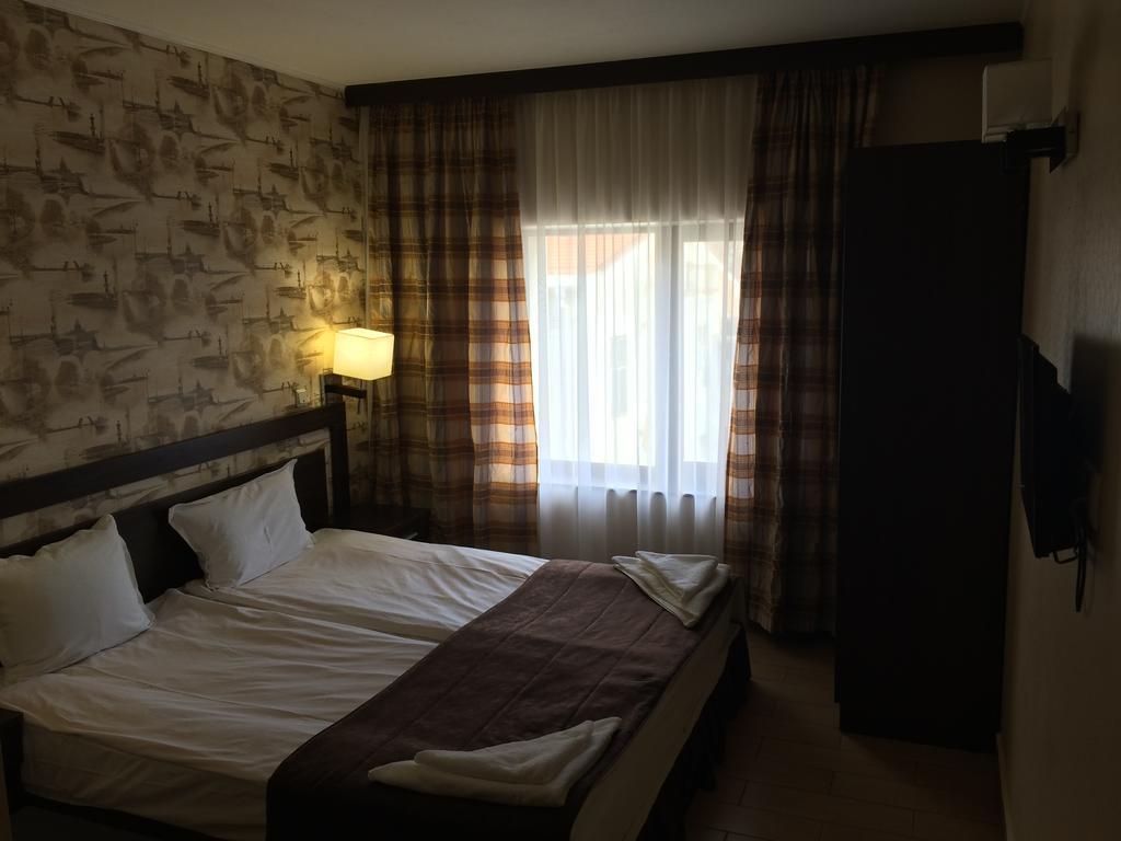 Art Hotel Varna Exterior photo